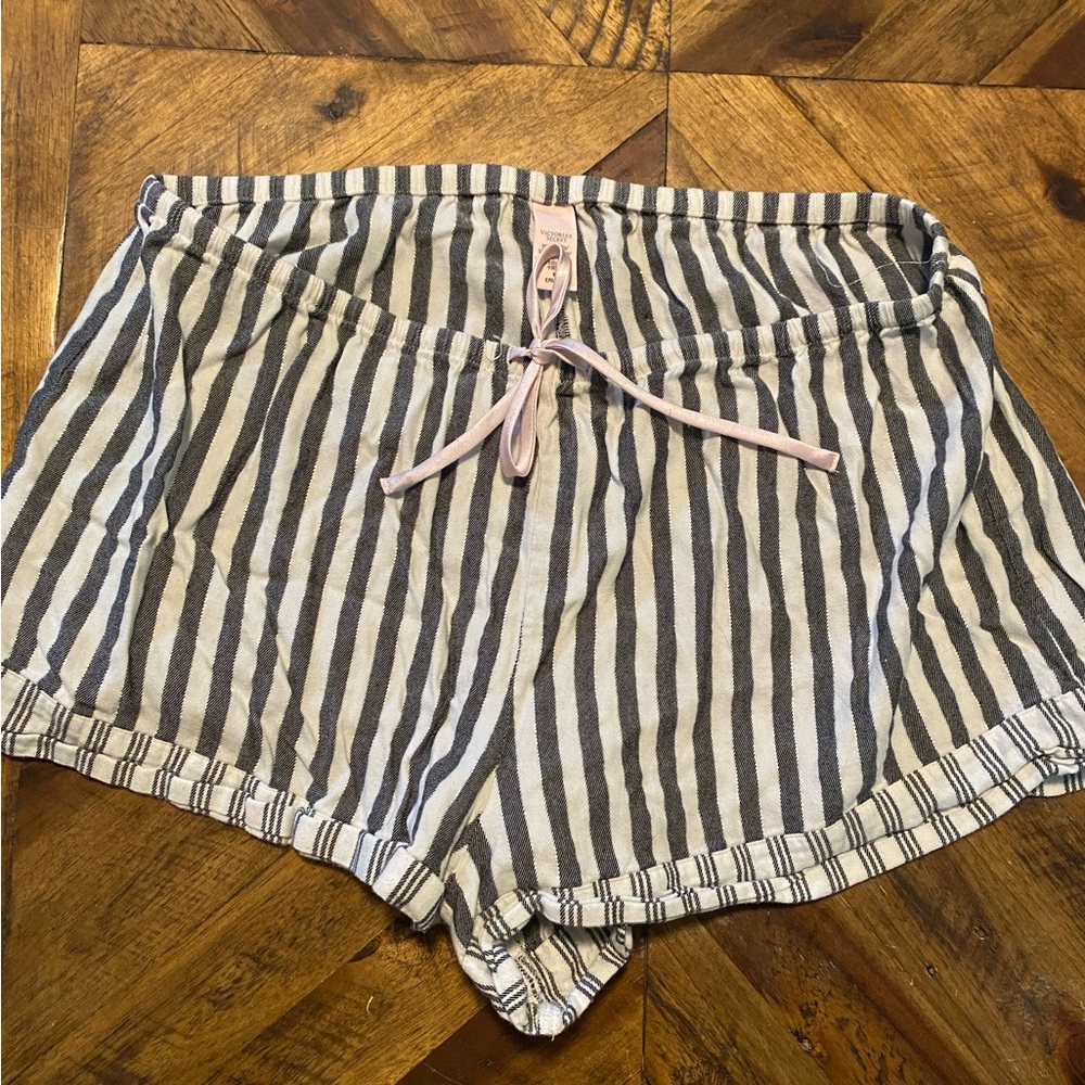 Victoria’s Secret Pajama shorts size med